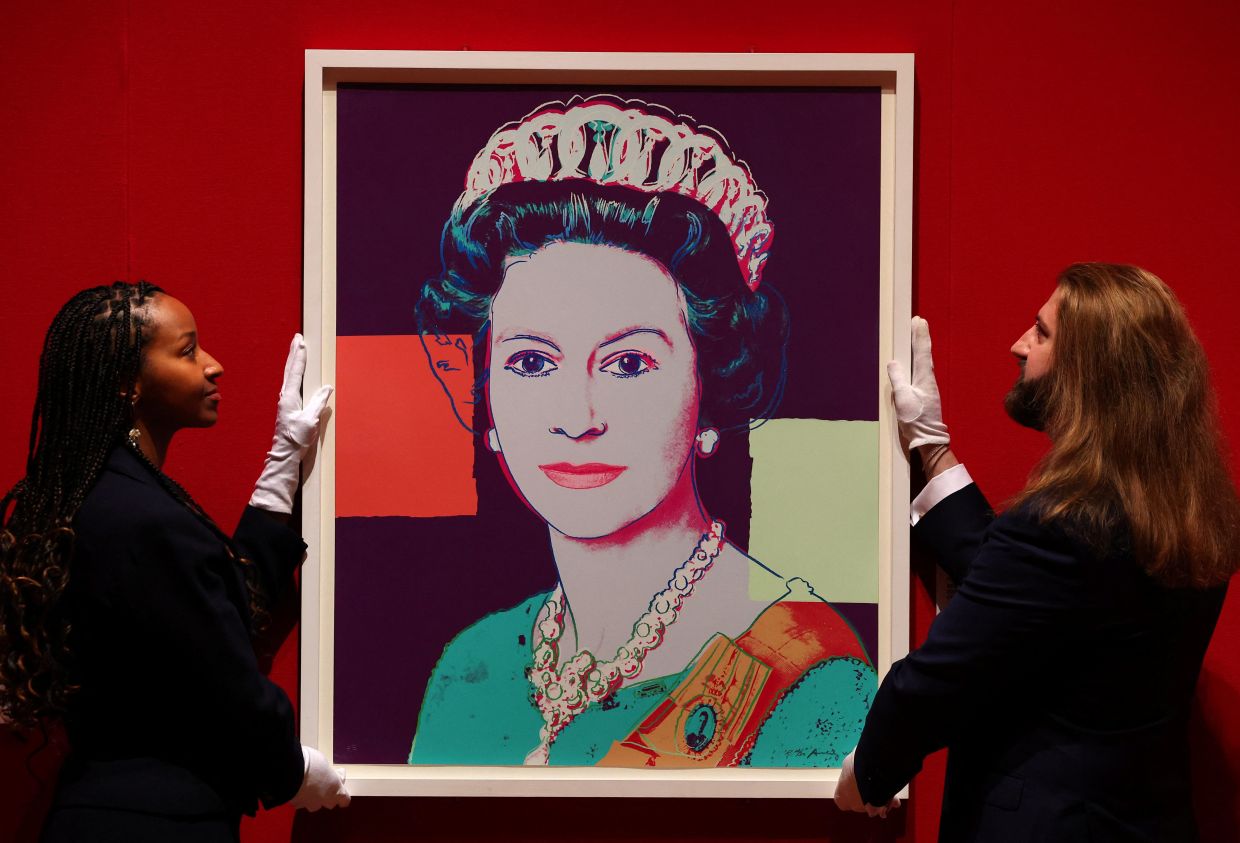 100 years of British royal photography goes on display in London - Vimarsana News