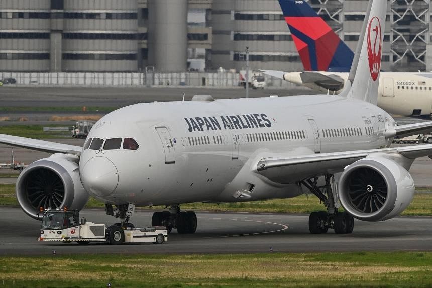 Wings of two planes collide at Tokyo's Haneda Airport - Vimarsana News
