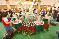 4,000 throng PJ temple for Wesak Day celebration