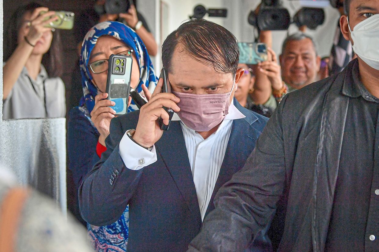 Hamzah Zainudin's former aide in the dock for bribery - Vimarsana News