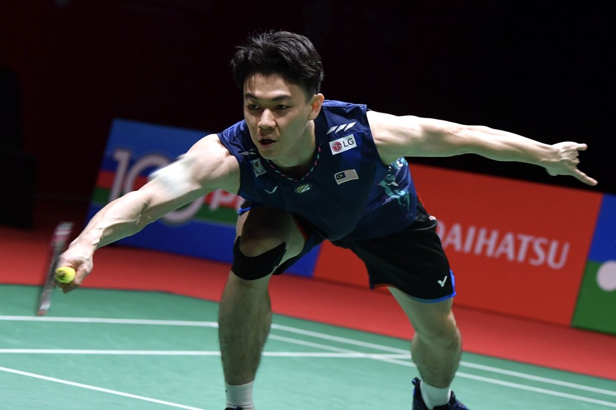 Zii Jia storms into final