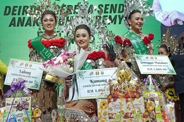 Two-time pageant winner wants to inspire women to pursue further education