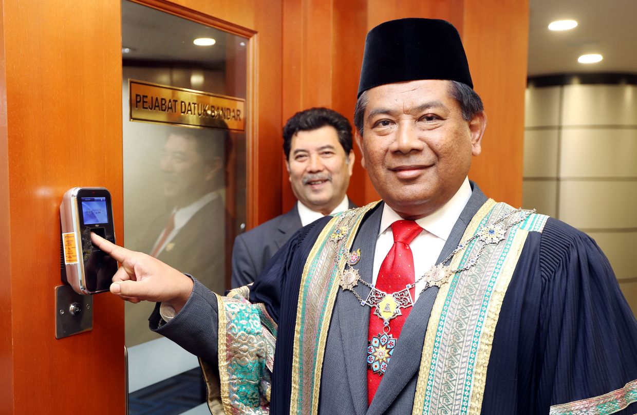 Shah Alam mayor Cheremi retires - Vimarsana News