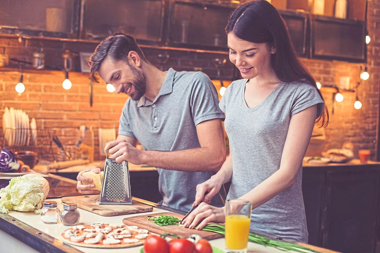 Relationships: From spark to simmer – How to cook together on a first ...