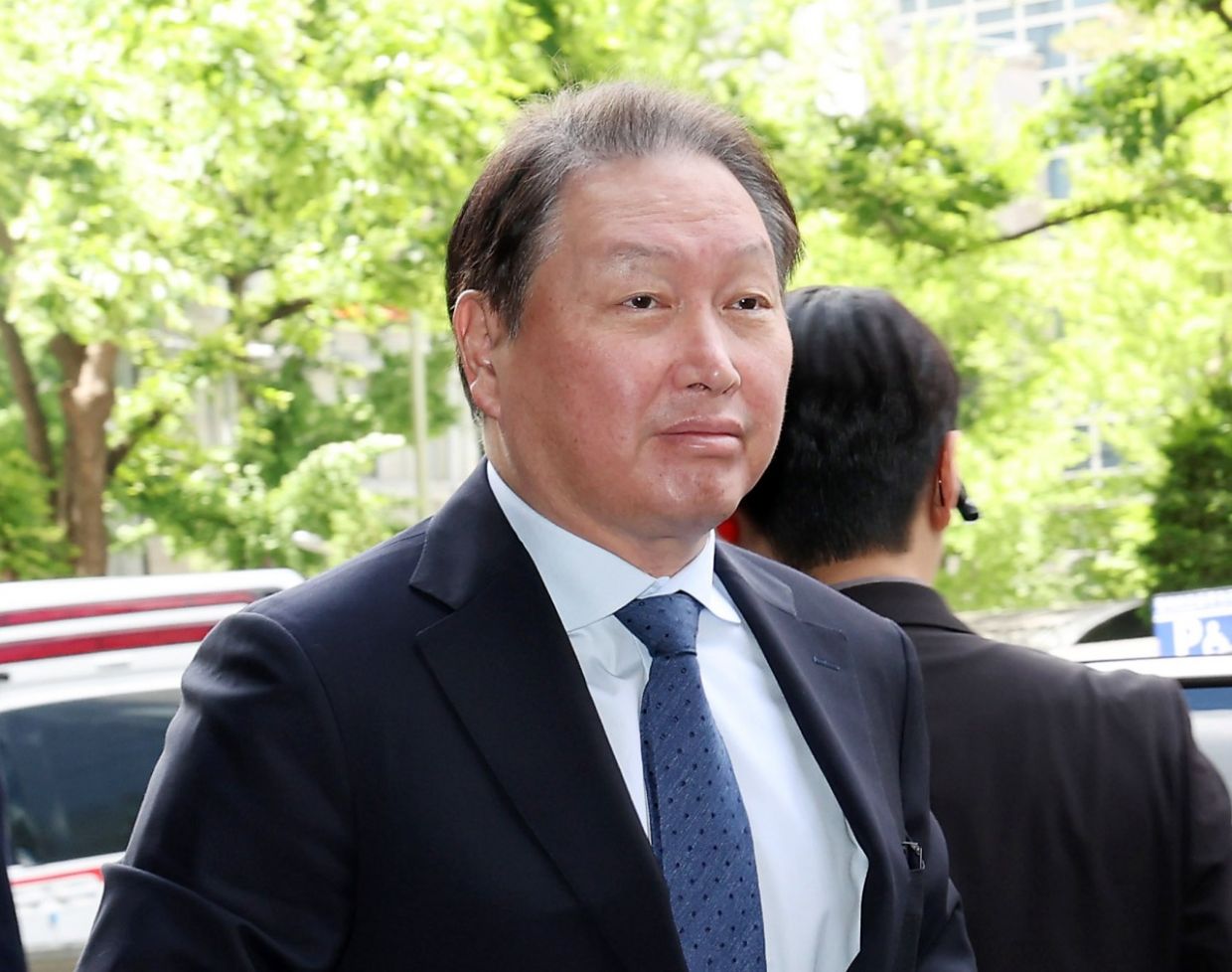 SK Group chief ordered to pay US$1bil in divorce case; shares in SK Inc soar - Vimarsana News