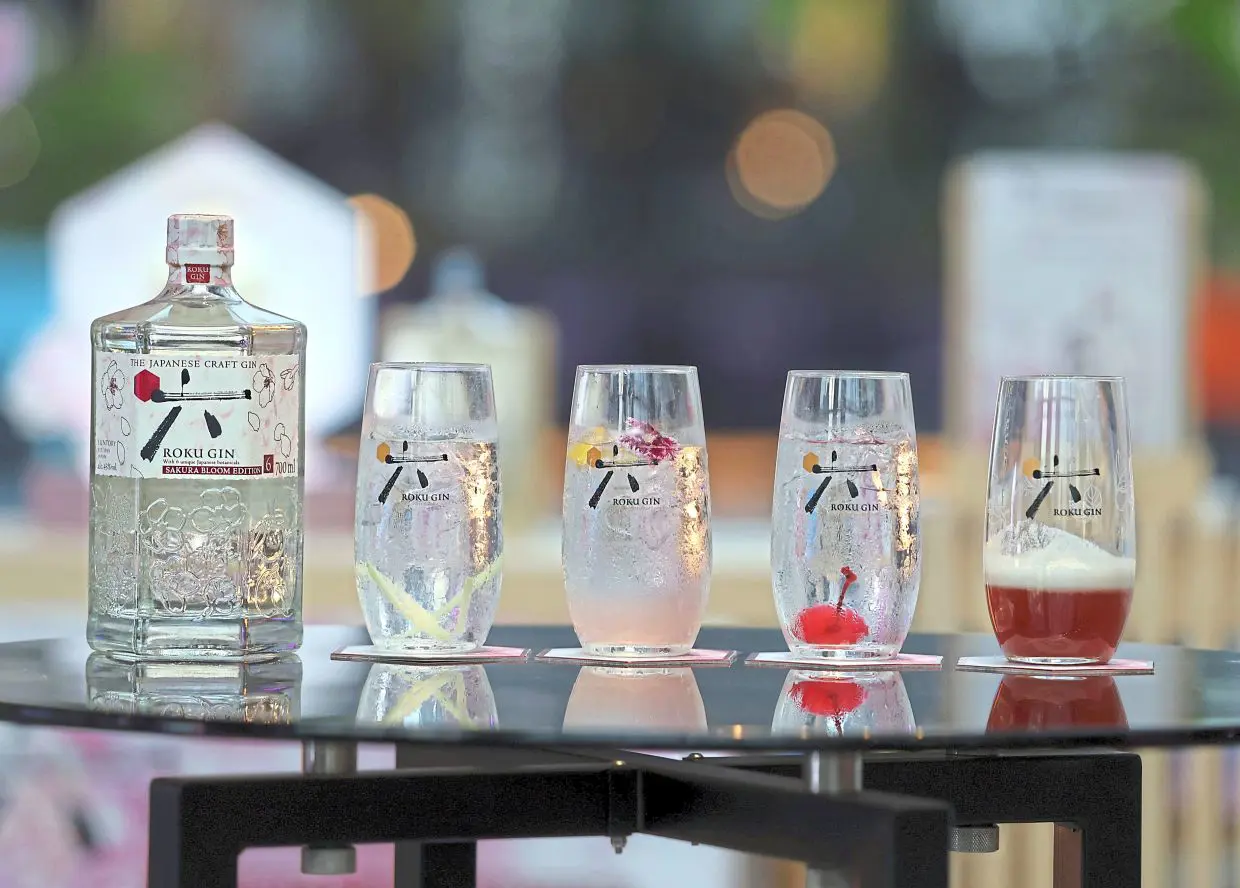 サントリー　六　SAKURA BLOOM EDITION　ジン　1ケース ROKU〈六〉SAKURA BLOOM EDITION //700ml【完売御礼】 | 森田