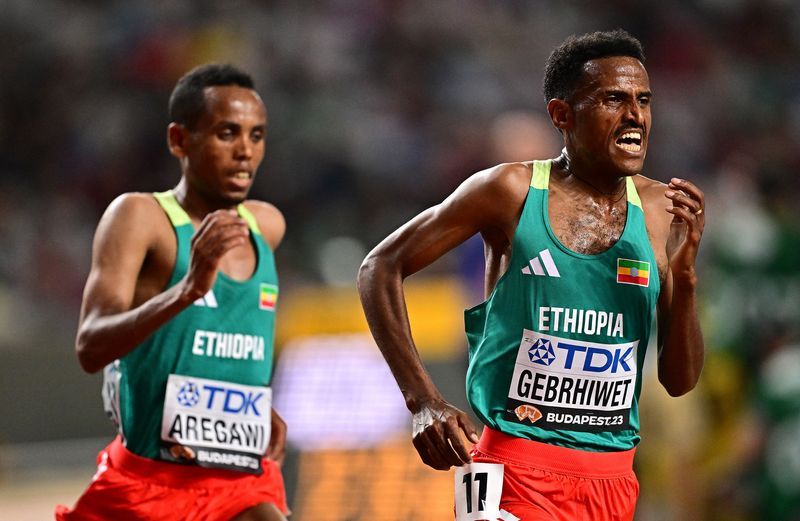 Athletics-Gebrhiwet just misses world record, Ingebrigtsen dives to win 1,500