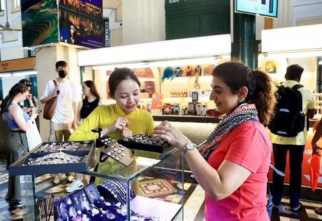 Vietnam's retail sales, service revenues up 8.7% in 5 months - Vimarsana News