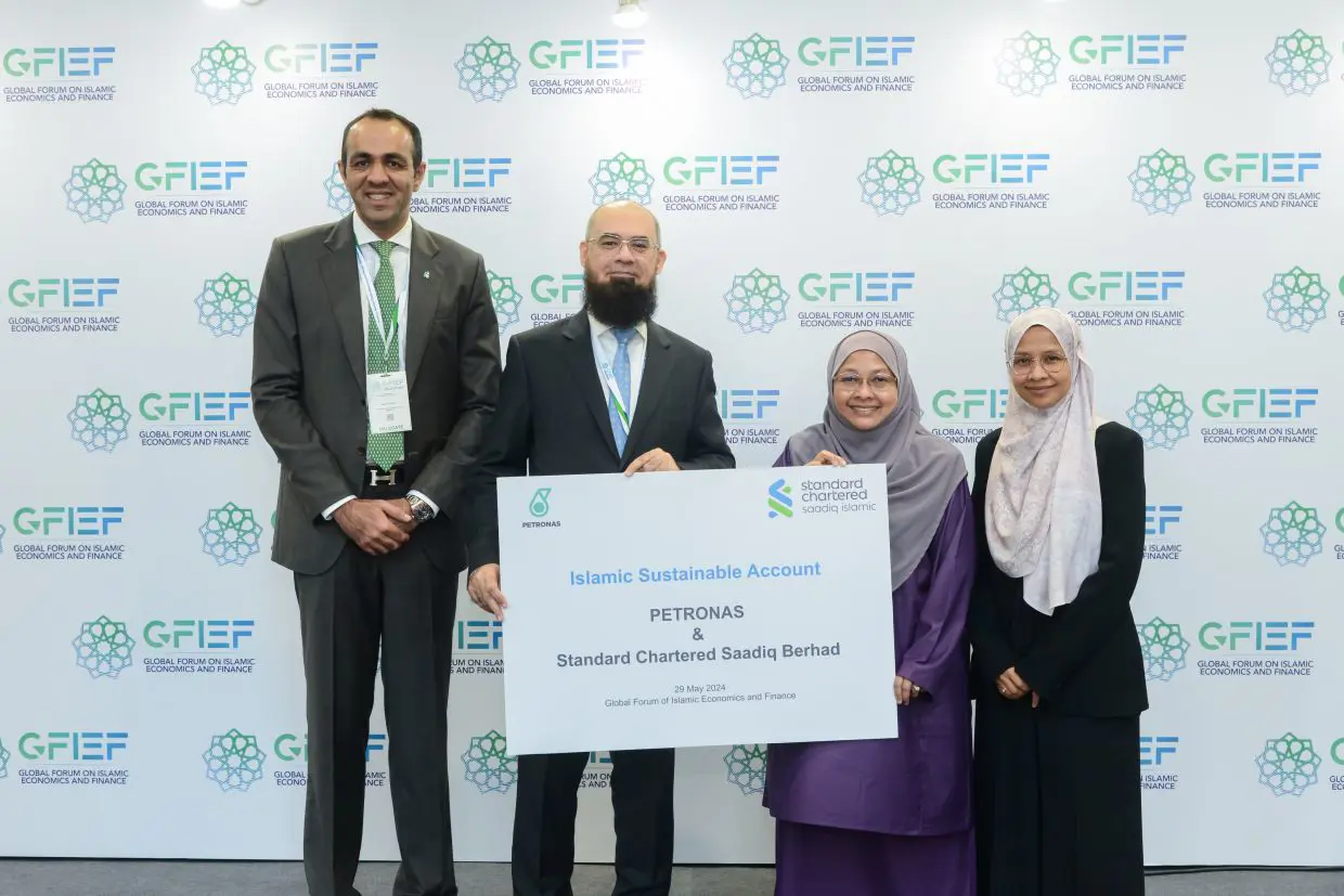 Standard Chartered Saadiq Malaysia executes Islamic Sustainable Account  solution with PETRONAS | The Star