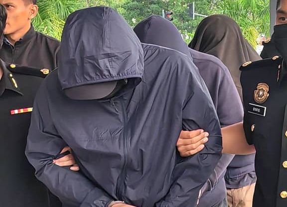 Three customs officers on trial for graft - Vimarsana News