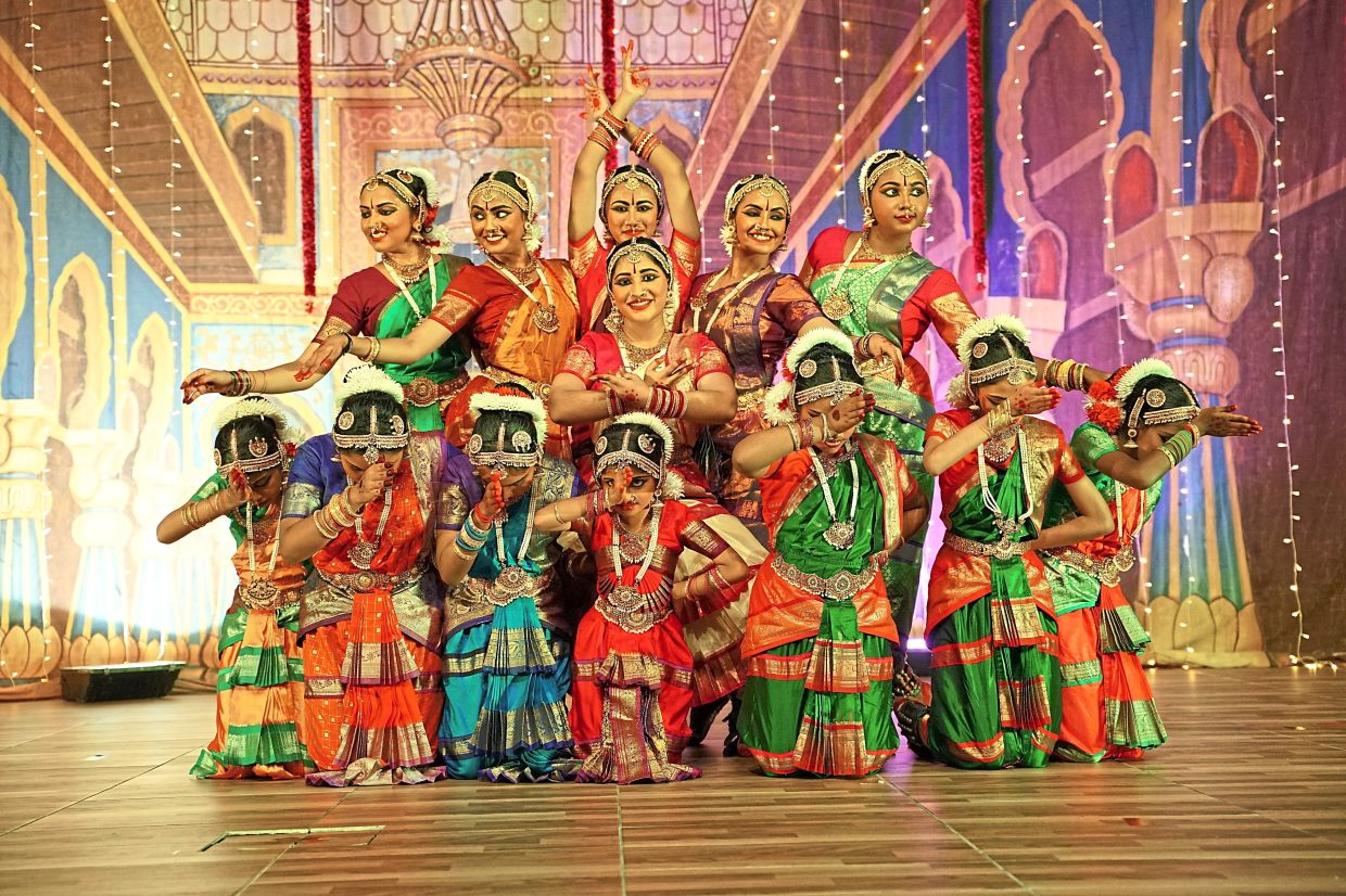 Bharatanatyam graduate keen to perform for Indonesian president - Vimarsana News