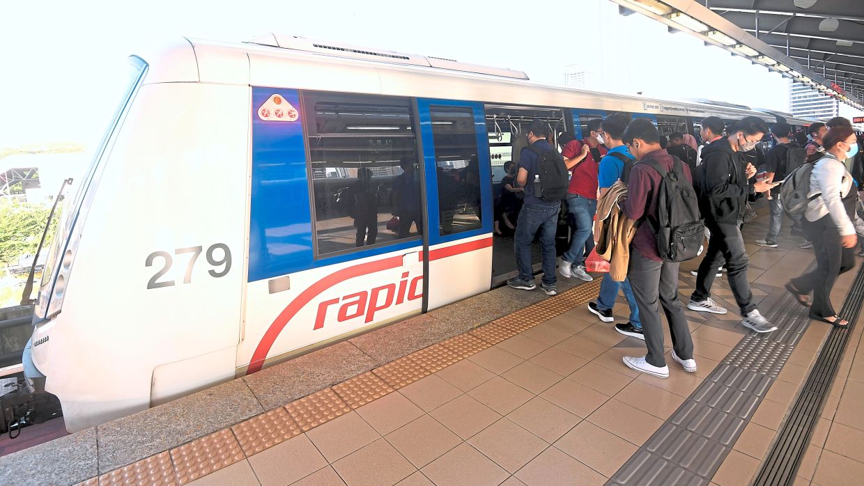 Reliable public transport like the LRT and MRT is not available in the outskirts of Klang Valley. - Filepic