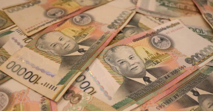 Laos plans to raise minimum government salary by 2025 | The Star