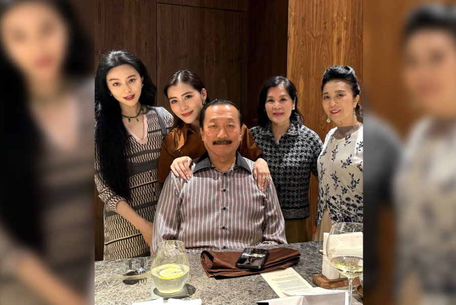 Fan Bingbing dines with Malaysian tycoon Vincent Tan and his family in KL