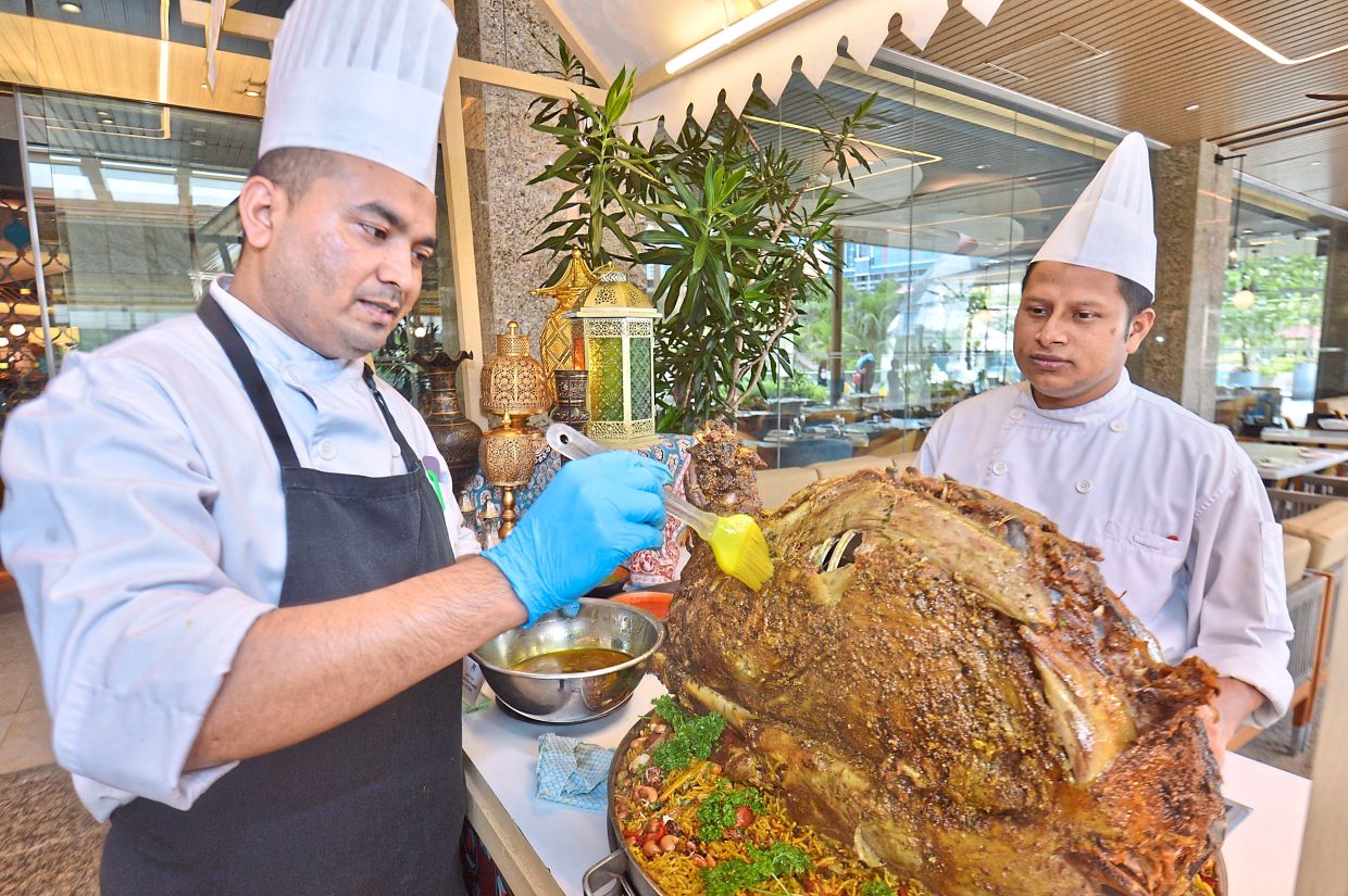 Dive into weekend flavours