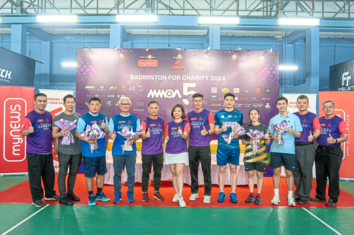 Badminton stars support charity drive