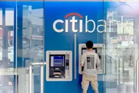 Wall Street pushes back   after protests escalate