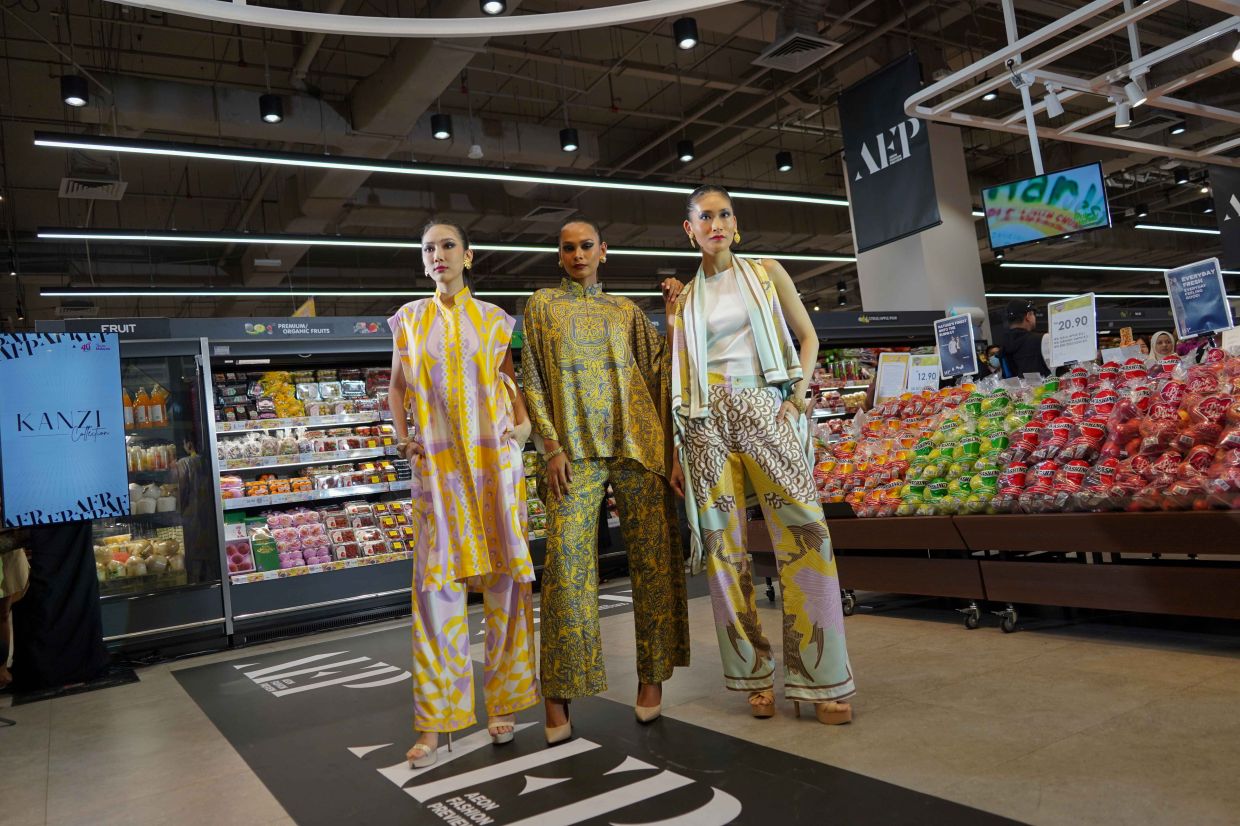 Runway shows are no longer closed-door events. Instead, most organisers are turning them into extravaganzas that the public can enjoy too. Photo: Aeon