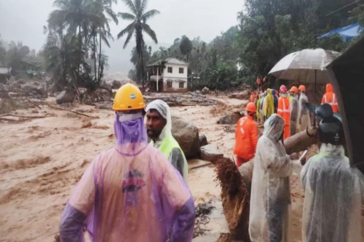 Wayanad devastated by massive landslides, death toll rises to 119 ...