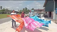 Malaysian ex-journalist pioneers eco-friendly batik linut in Sarawak