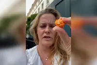 Alicia Silverstone, star of 'Clueless' movie, shocks netizens by eating suspected poisonous fruit