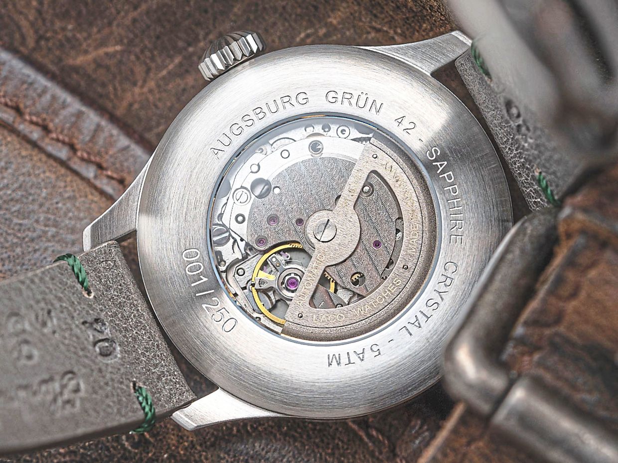The caseback of Augsburg Grun 42.