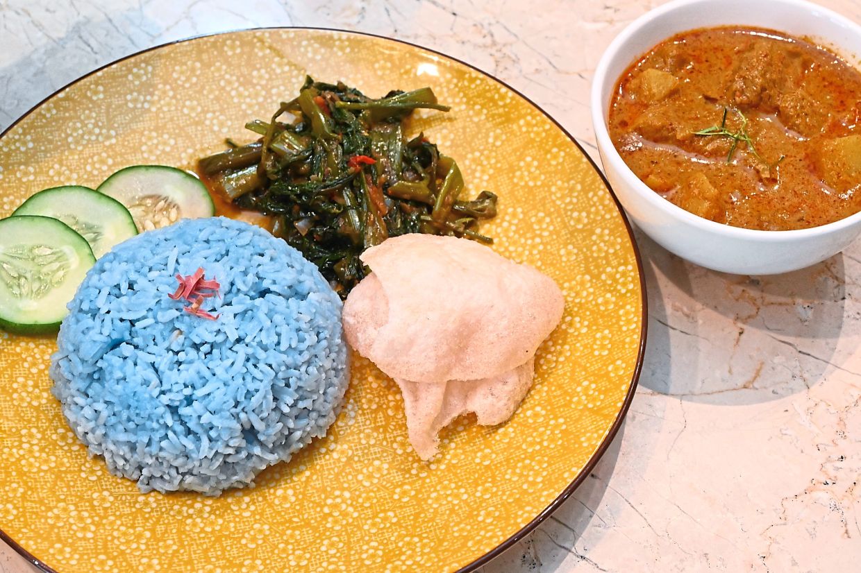 Chicken Curry and Rice Set. — Photos: CHING YEE SING