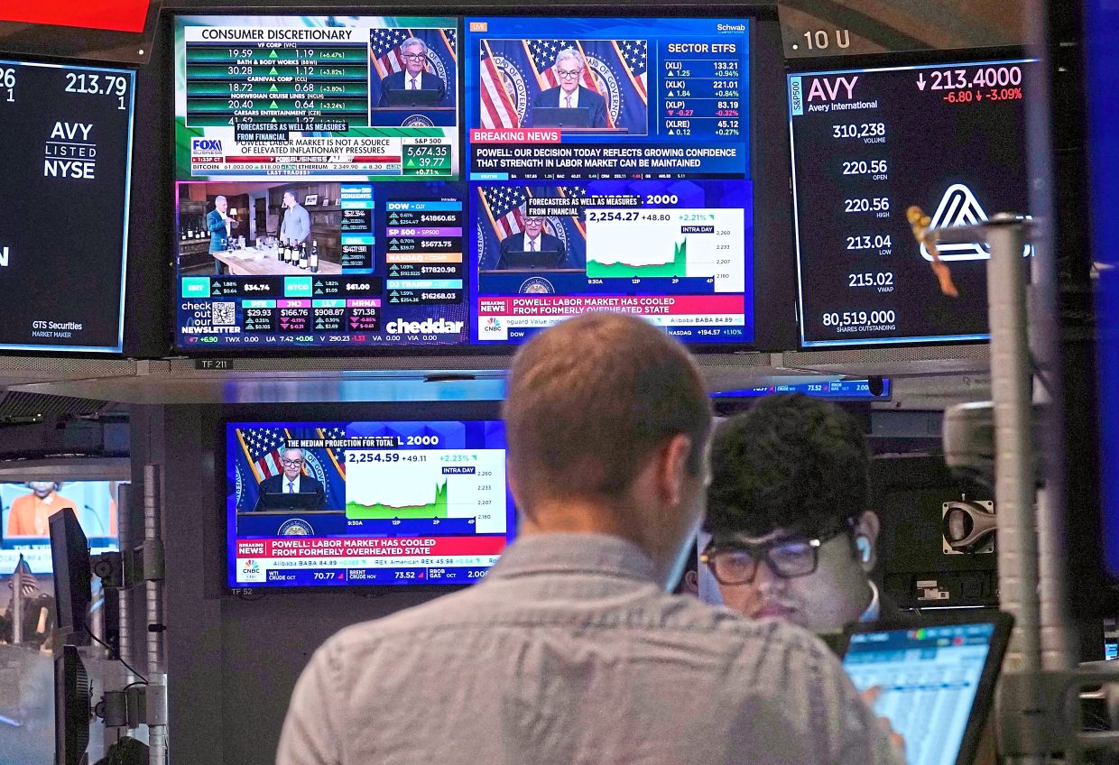 Traders boost Fed bets on rate cut size | The Star