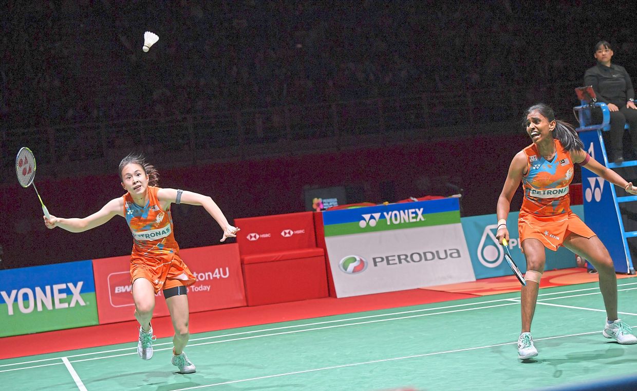 Pearly-Thinaah go down fighting against world No. 2 Chinese pair