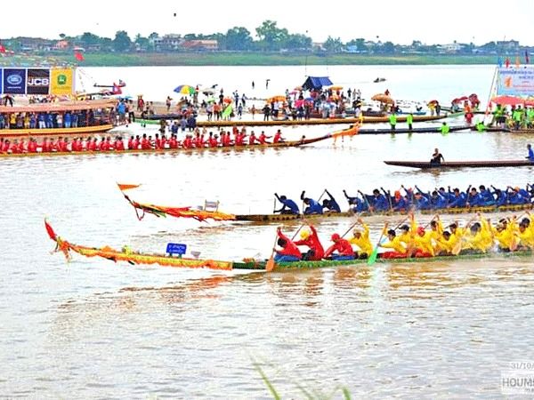 Annual Boat Racing Festival gets underway in Vientiane | The Star