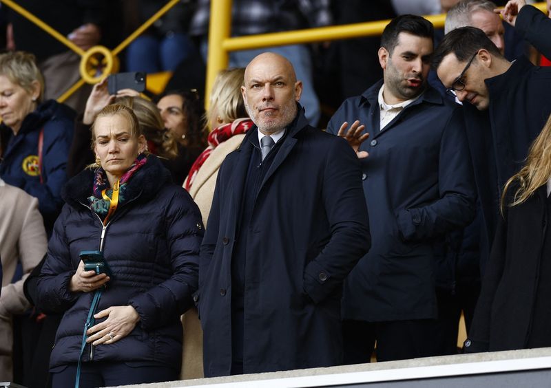 Football: Soccer-Referees chief Webb 'frustrated' VAR didn't overturn ...