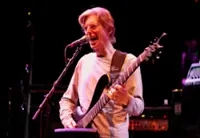 Phil Lesh, bassist and founder of Grateful Dead, dies at 84