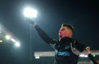 Soccer-Schick on target again as Leverkusen win, Leipzig thrashed 5-1