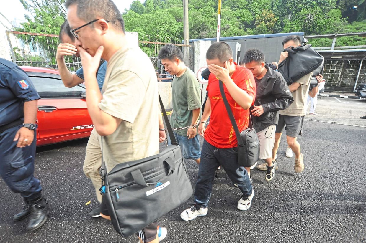 18 Chinese nationals charged in online gambling case | The Star