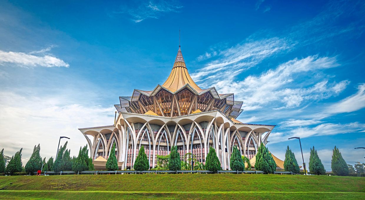 Backbenchers attending the Sarawak state assembly sitting want their views heard. — ZULAZHAR SHEBLEE/The Star