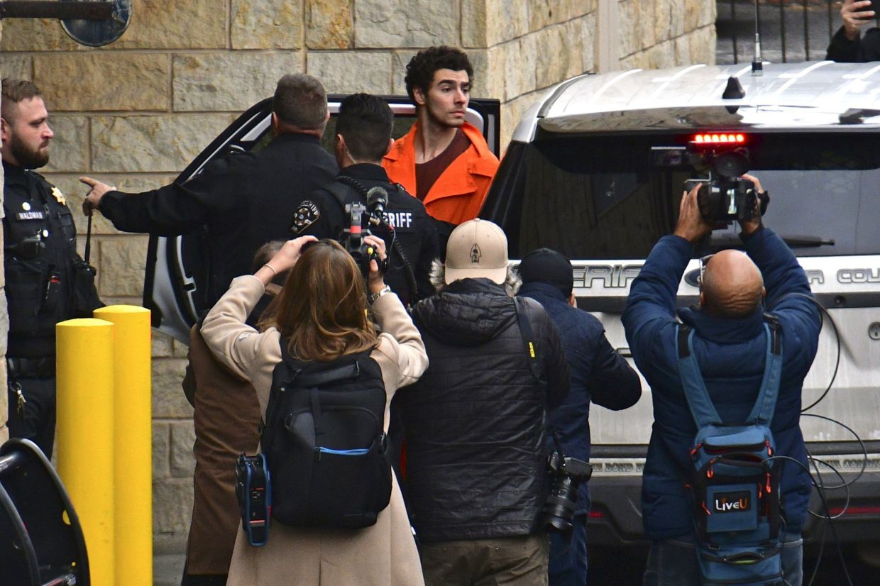 Why was a murder suspect’s Instagram taken down, but not his Goodreads ...