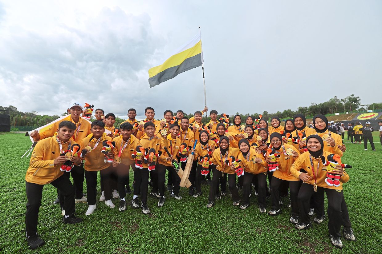The Perak men and women’s cricket team contributed to the state’s gold medal haul in Sukma Sarawak.