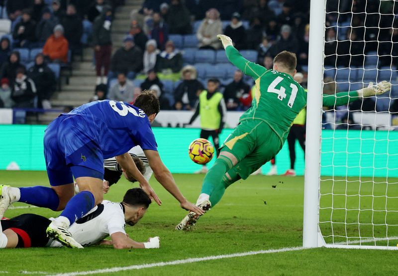 Football: Soccer-Fulham's Smith Rowe, Traore condemn Leicester to ...