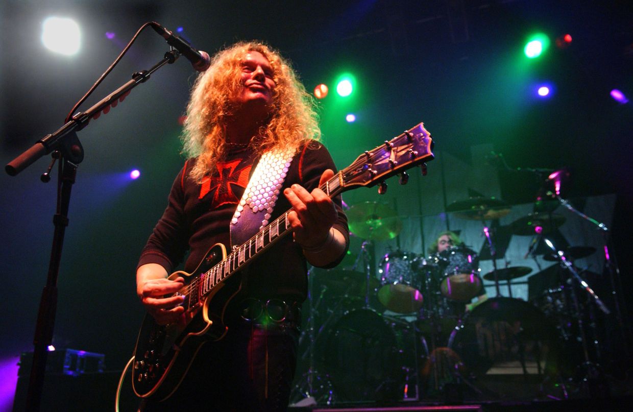 Whitesnake guitarist John Sykes dies at 65 'after a hard fought