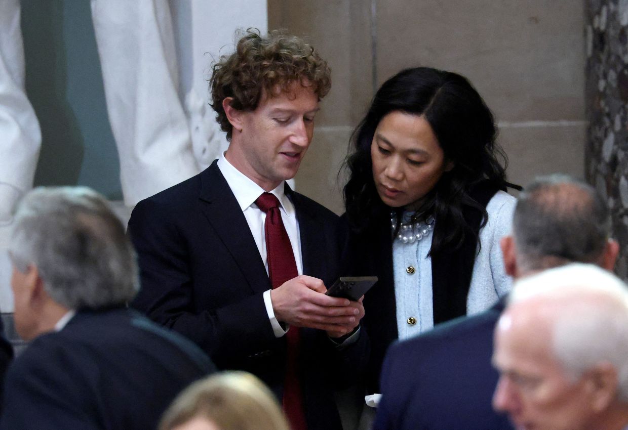Meta CEO Mark Zuckerberg and Priscilla Chan in the Statuary Hall of the US Capitol before the luncheon on the inauguration day of US President Donald Trump's second Presidential term in Washington, US, January 20, 2025. Photo: Reuters