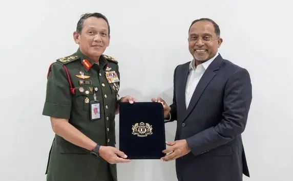 Chiroyli sexy oriq Pick-up artist Erik pornosi korinadi