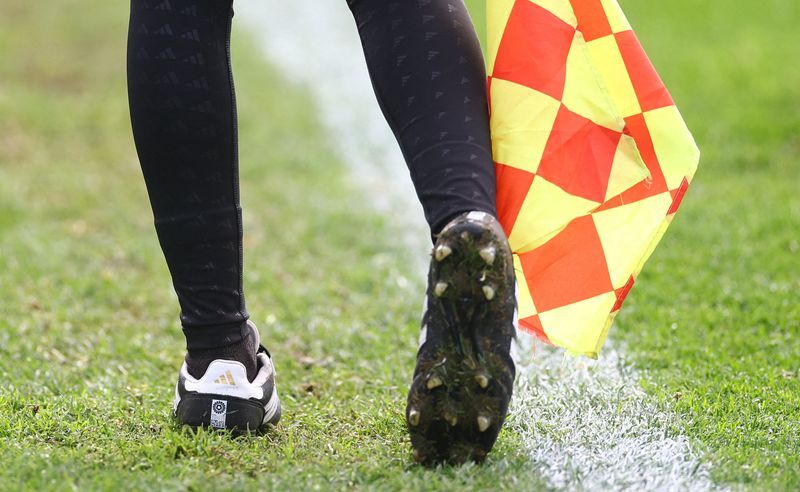 Soccer-Premier League says it may introduce semi-automated offside tech before season ends