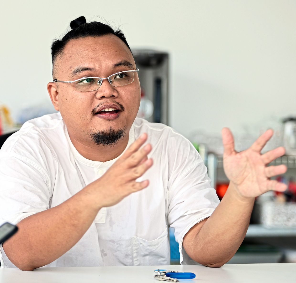 Tan wants better infrastructures in the Salak South neighbourhood.