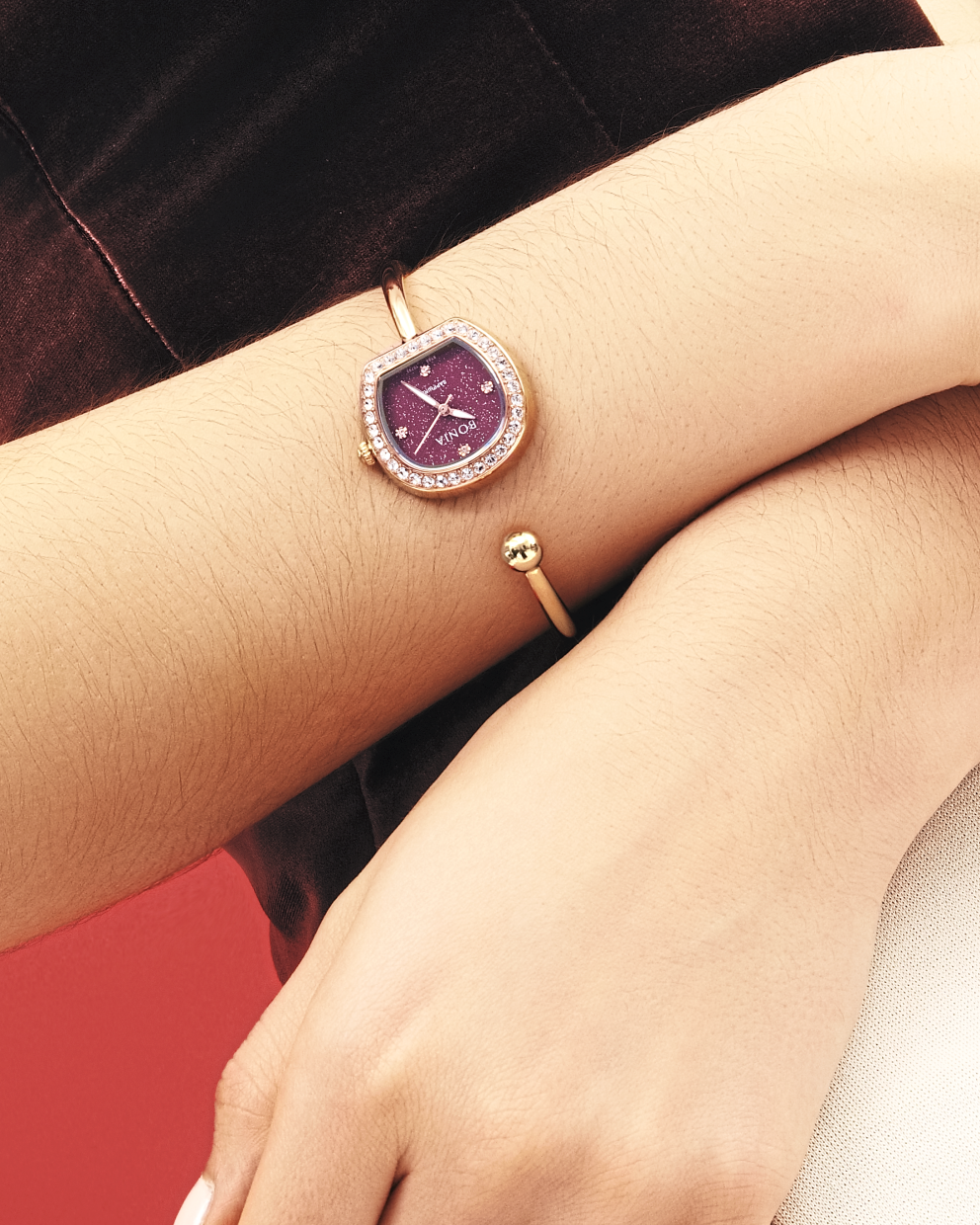 Bonia BNB10792-2537S in burgundy.