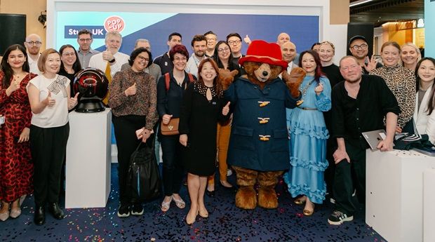 Goh (centre) joins VIPs, university representatives and guests to commemorate the launch of its first-ever Pop-Up Study UK.
