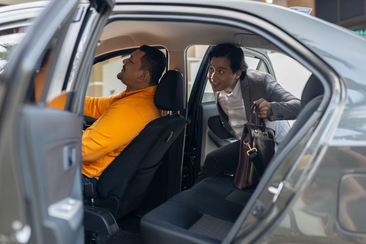 Lalamove entered the e-hailing industry with a dual-service model.