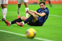 Soccer-Off-form Inter and Napoli clash in high-stakes showdown with Atalanta chasing