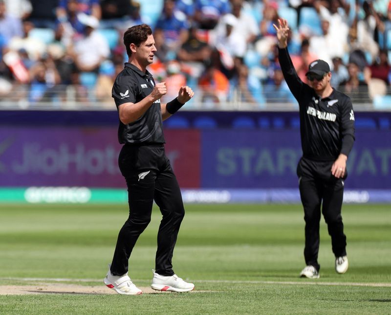 Cricket-New Zealand's Henry shrugs off Dubai defeat ahead of South Africa semi-final