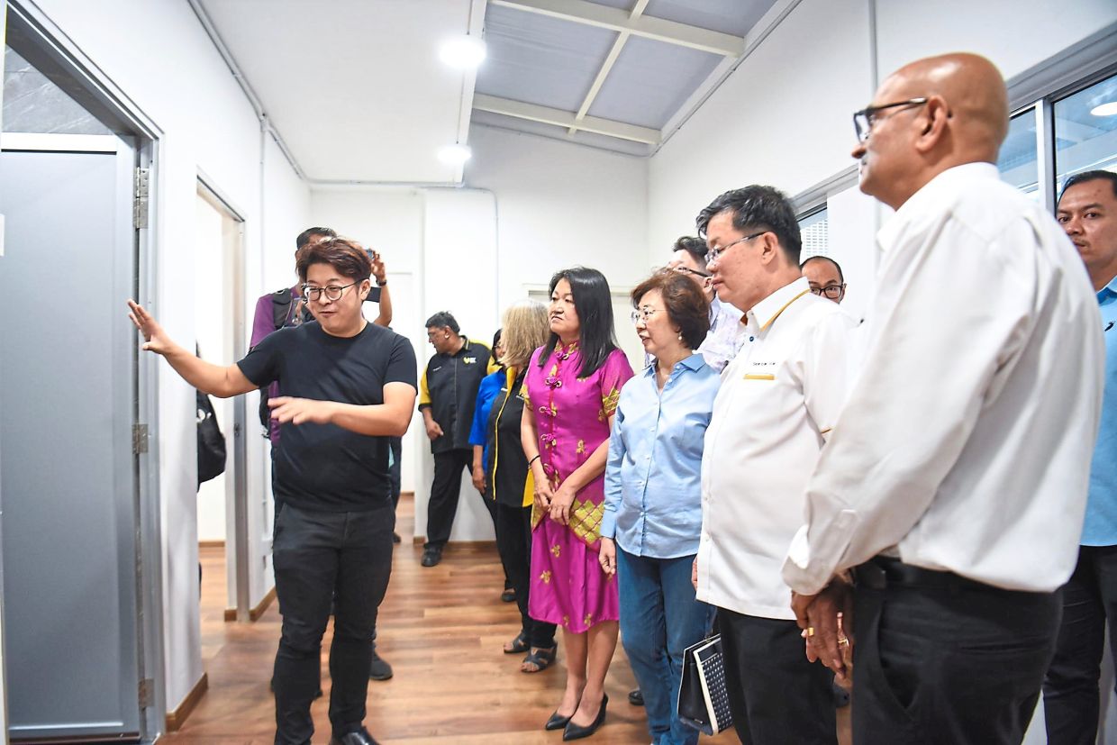 (From right) Rajendran, Chow, Tan and Lim during the opening of NCSM-MBPP Home of Hope. 