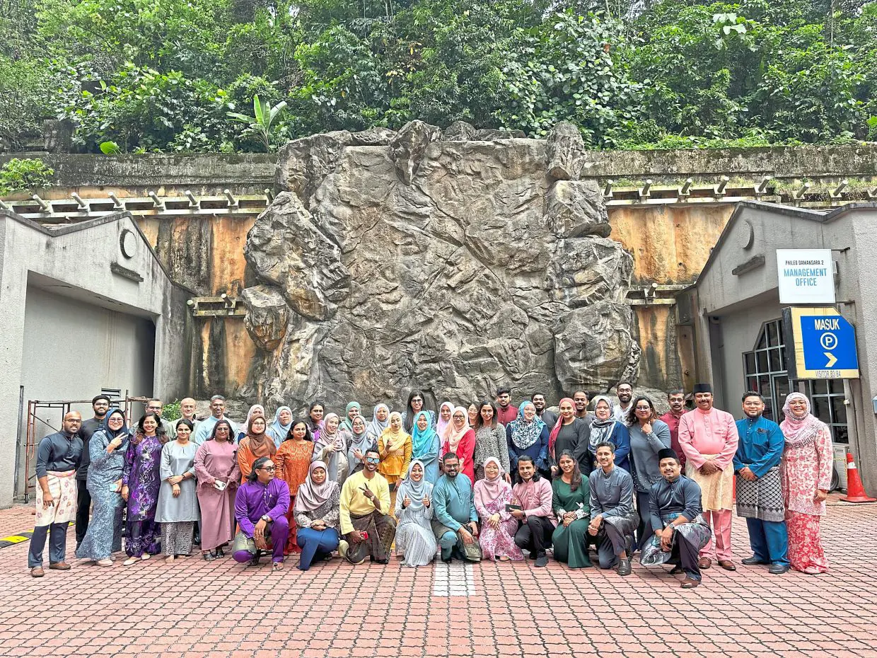 3196983 Driving Halal Excellence: Mac World Industries Sets Its Sights on Global Expansion